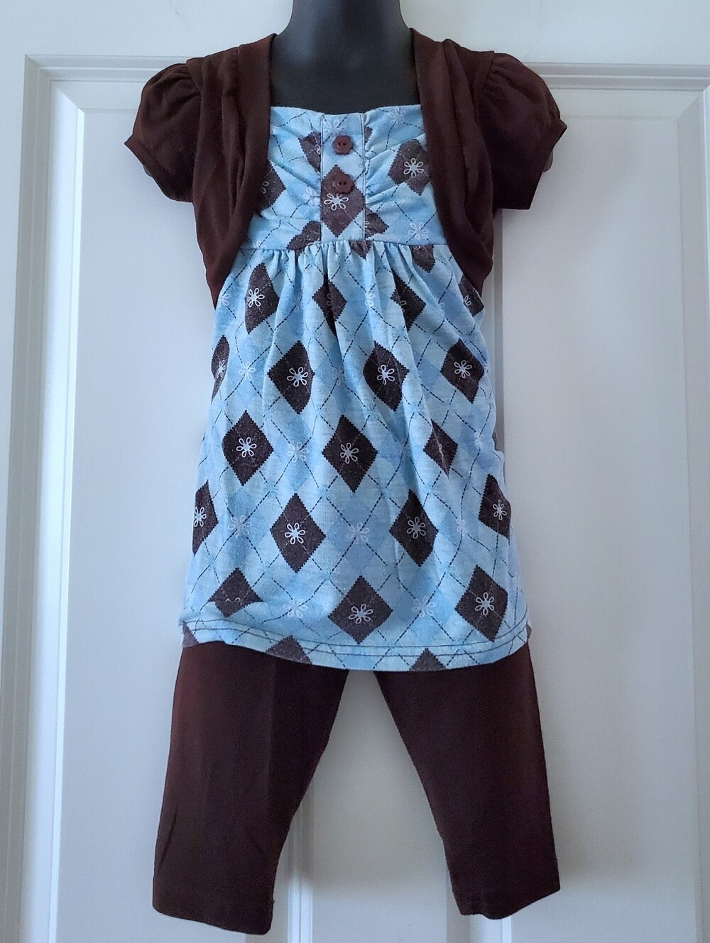 Brooke Lindsay Collection Little Girl's 2 Piece Tunic & Capri Outfit